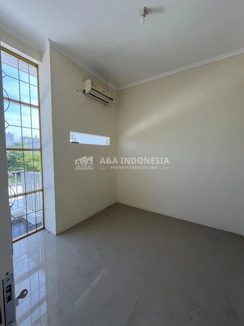 Dijual Rumah Greenlake Area Wonorejo Surabaya Timur - Thumbnail 4