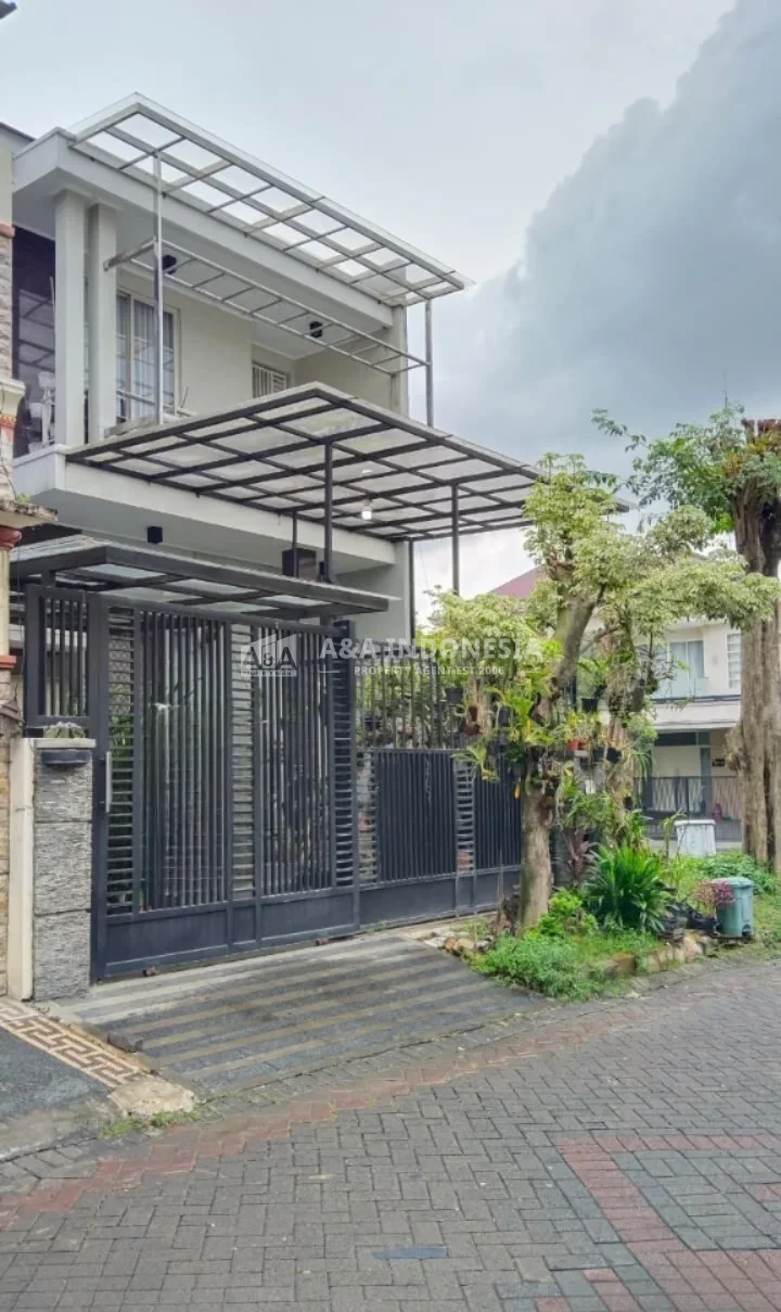 Jual Murah Lelang Rumah 2 Lantai Villa Valensia Lokasi Strategis Surabaya Barat - Image 1