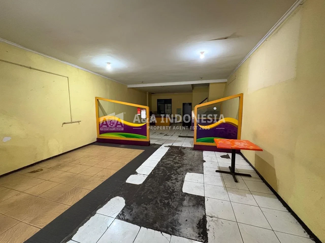 Dijual/Disewakan ruko 2 lantai lokasi strategis di Jln Rajekwesi Malang - Thumbnail 2