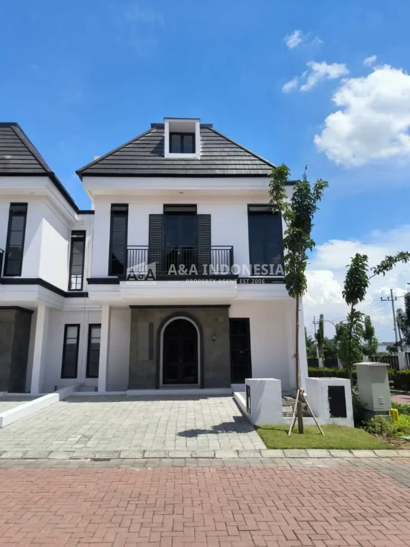 Dijual Lelang Rumah di Dian Istana Cluster La Fleur Surabaya Barat