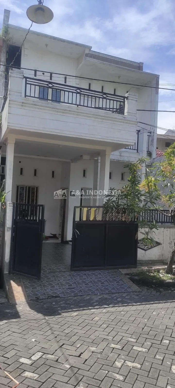Disewakan Rumah 2 Lantai Pondok Candra Surabaya Timur