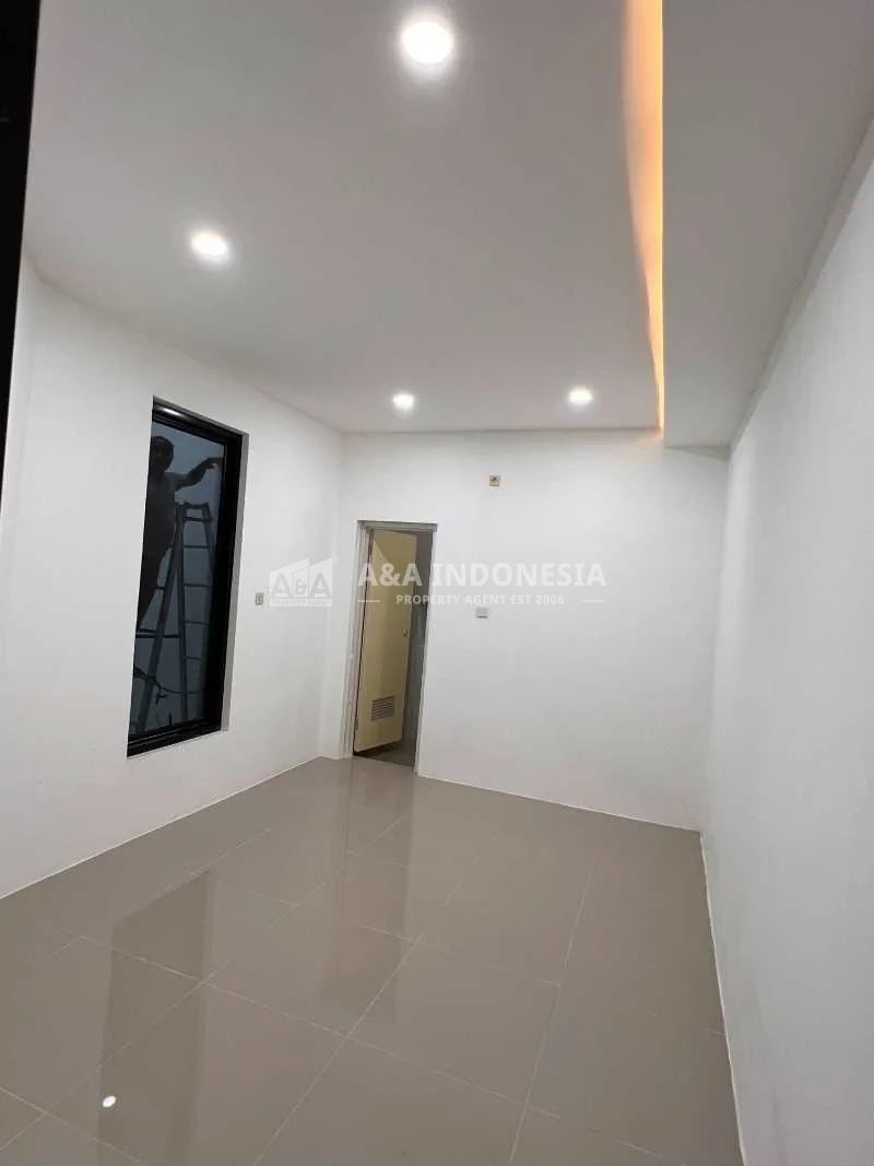 Dijual Rumah Baru Renovasi, Lokasi Strategis di Perumahan Nginden Intan Timur Surabaya Timur - Thumbnail 6