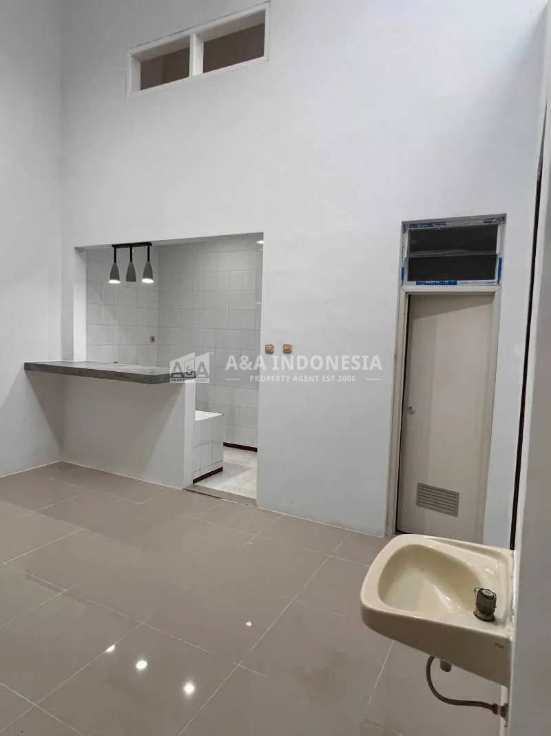 Dijual Rumah Baru Renovasi, Lokasi Strategis di Perumahan Nginden Intan Timur Surabaya Timur - Thumbnail 7