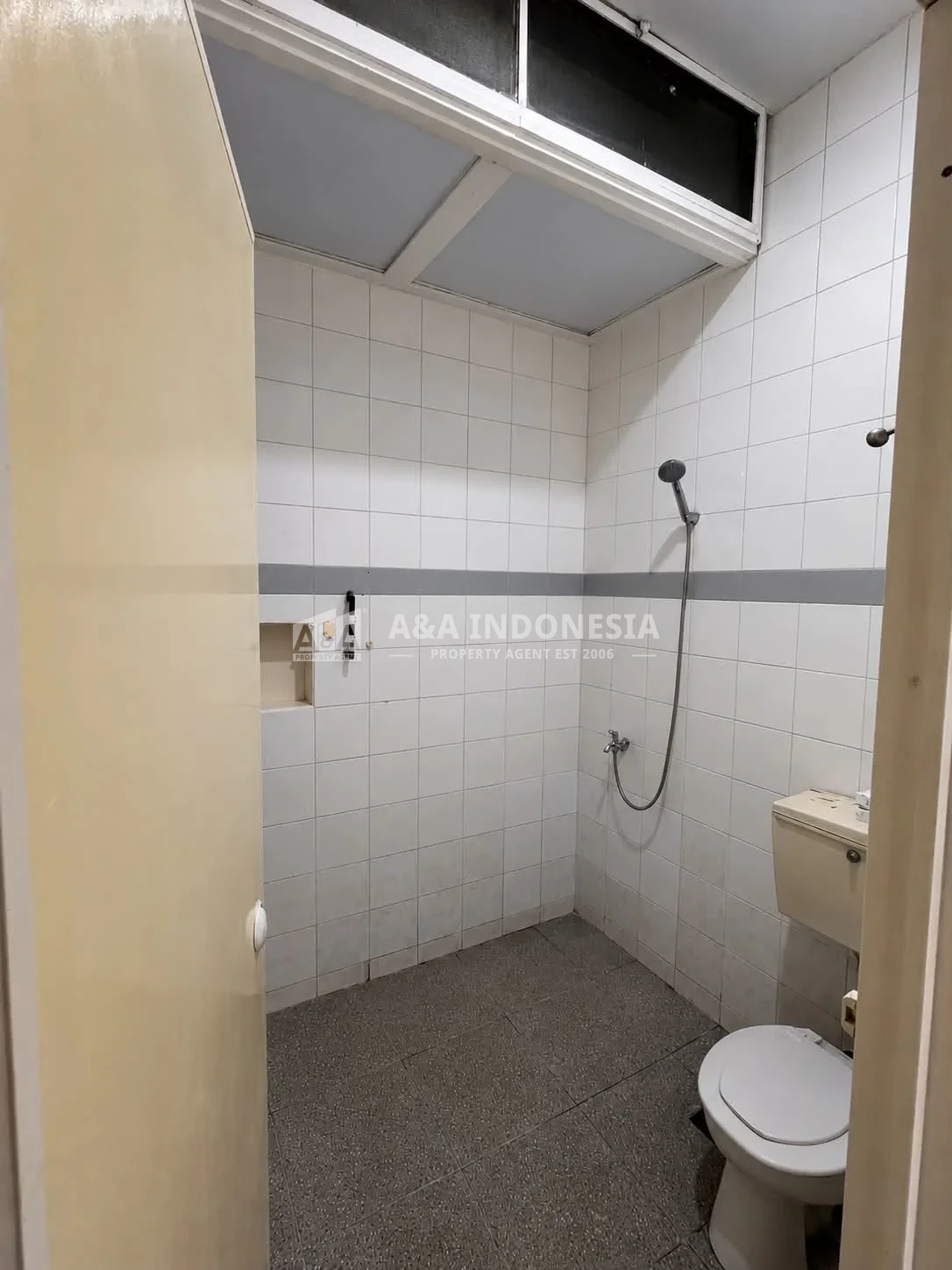 Dijual Rumah Baru Renovasi, Lokasi Strategis di Perumahan Nginden Intan Timur Surabaya Timur - Thumbnail 8