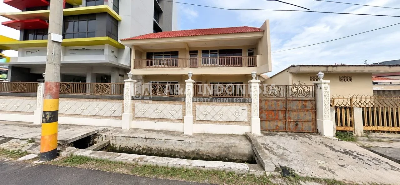 Disewakan Rumah Di Raya Dharmahusada Utara, Surabaya Timur - Image 1