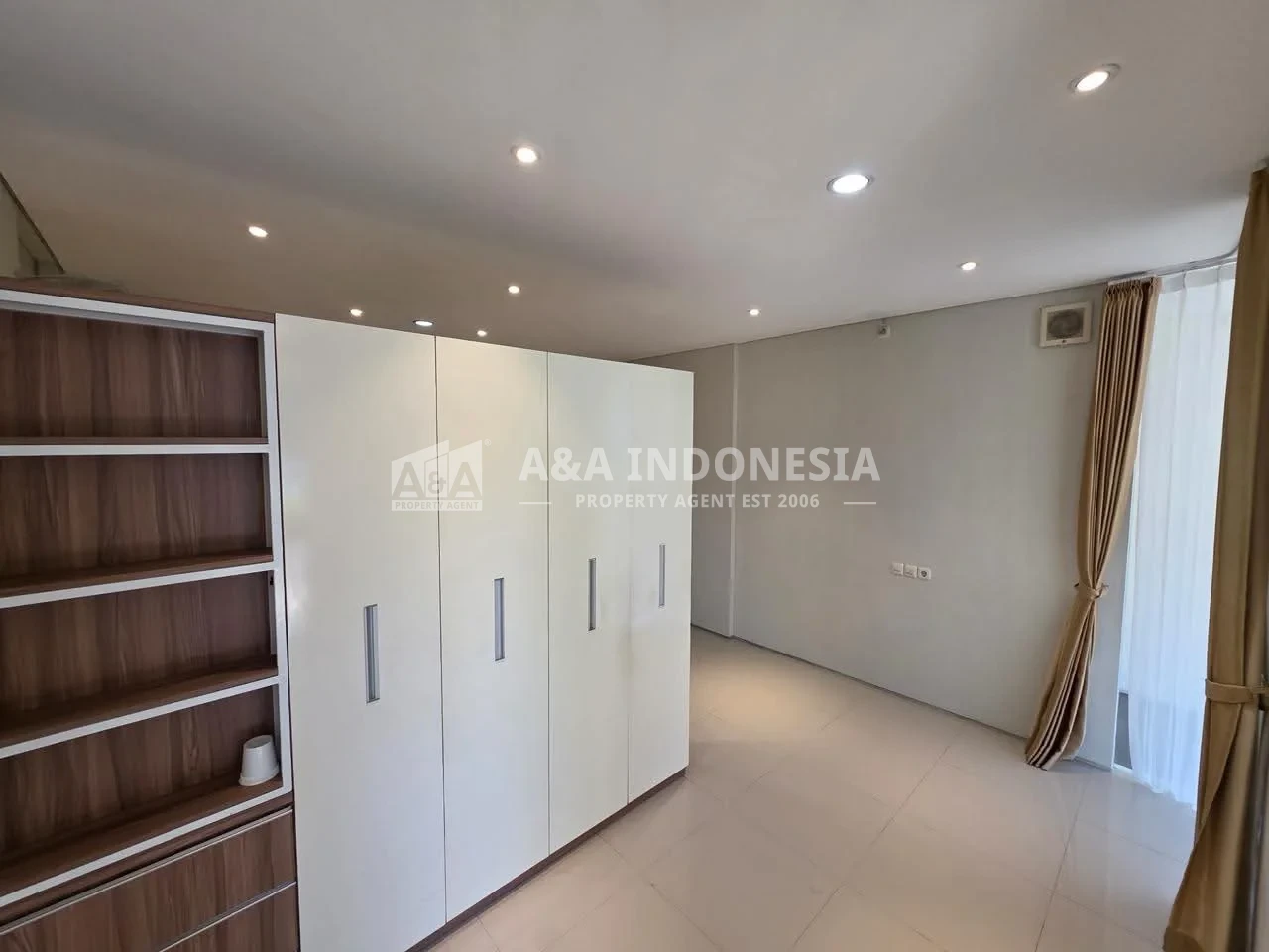 Dijual Rumah Siap Huni di Perumahan CitraLand the GreenLake Surabaya Barat - Thumbnail 7