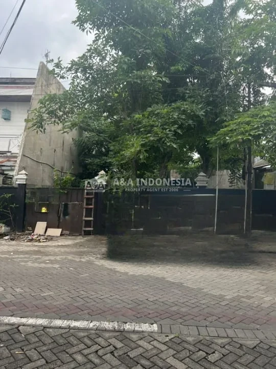 DIJUAL Rumah hitung tanah di lokasi komersil dan strategis, Kutisari Indah, Surabaya Selatan. - Image 1