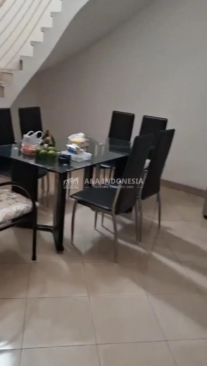 DIJUAL RUMAH 2 LANTAI DI PUTAT GEDE SURABAYA BARAT - Thumbnail 2