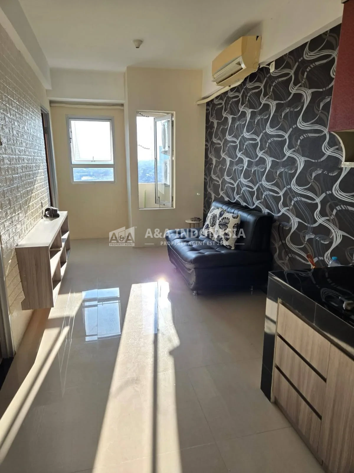 Dijual murah apartemen full new furnish di Puncak Permai, Surabaya Barat - Image 1