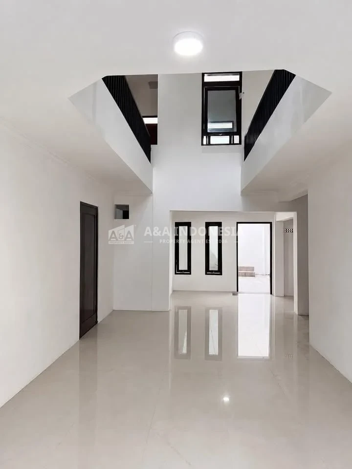 Jual Murah Rumah 2 Lantai Minimalis Rungkut Harapan Lokasi Strategis Surabaya - Thumbnail 4