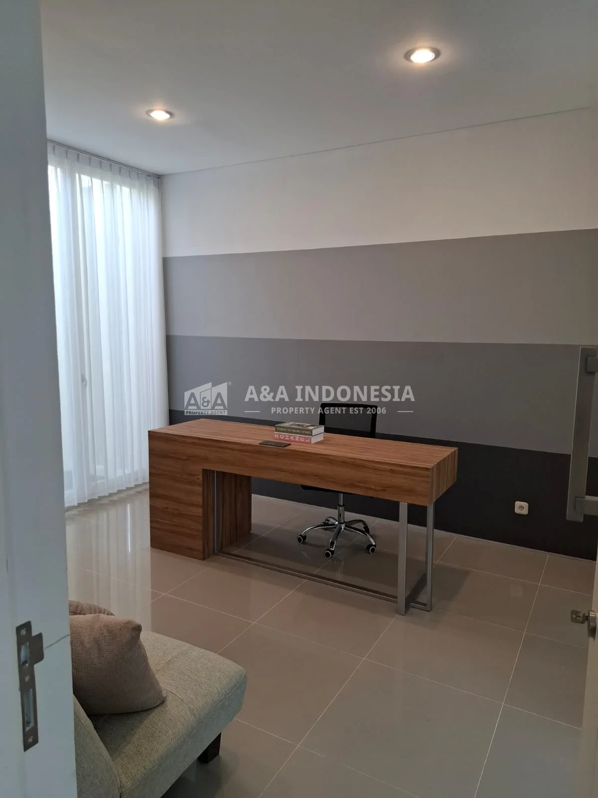 Dijual Rumah Baru Renovasi Full Furnished dengan Kolam Renang di Bukit Golf International Citraland - Thumbnail 4