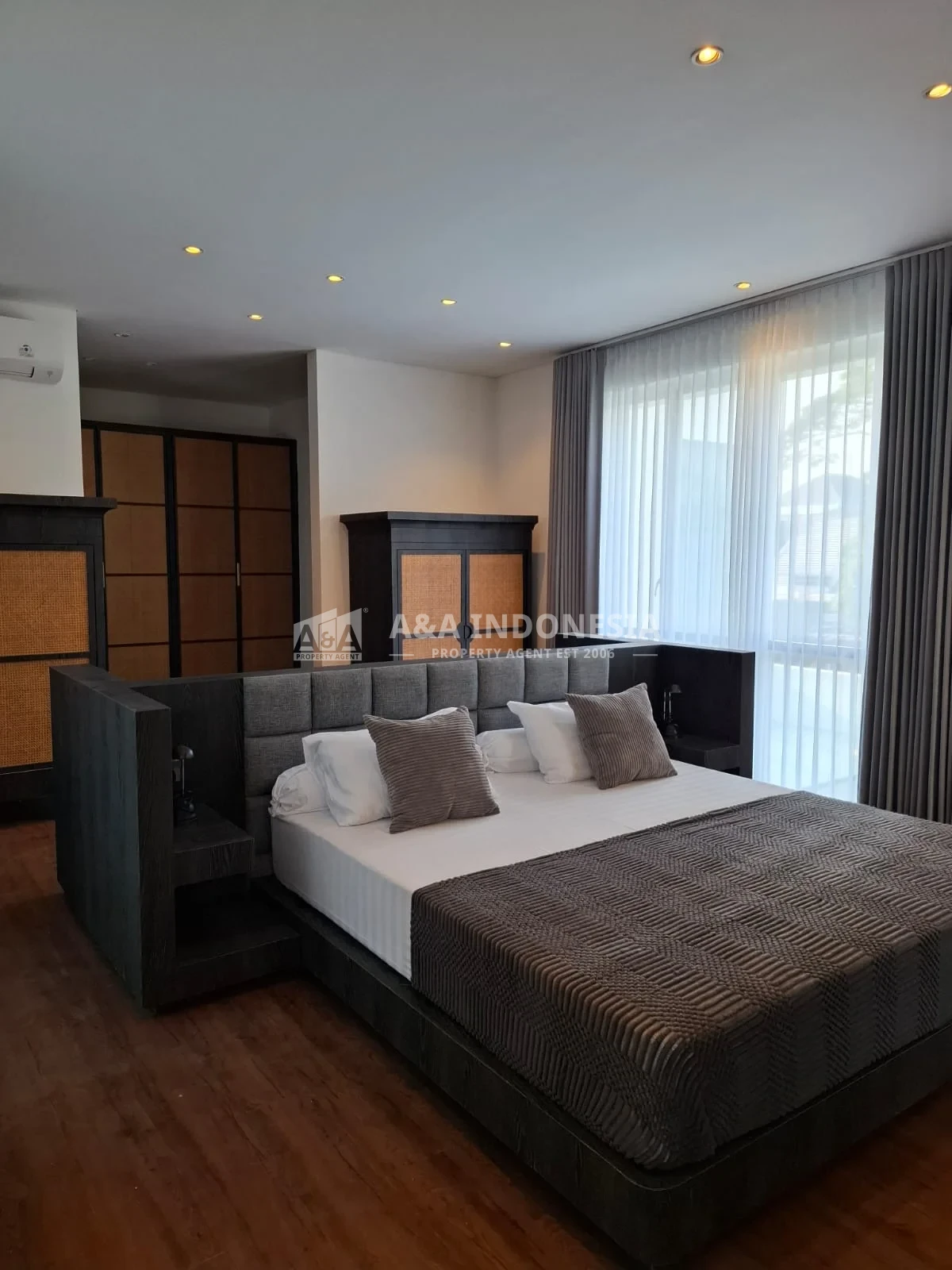 Dijual Rumah Baru Renovasi Full Furnished dengan Kolam Renang di Bukit Golf International Citraland - Thumbnail 5