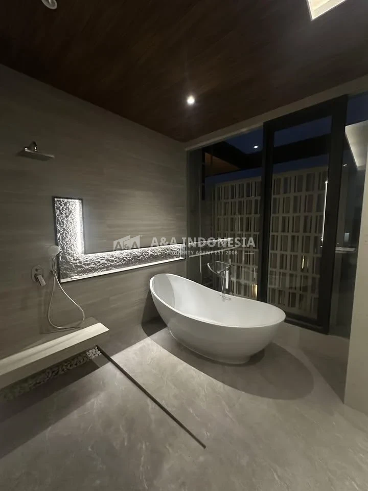 Jual Rumah 3 Lantai Mewah Modern Minimalis Royal Residence Lokasi Prestisius Surabaya - Thumbnail 3