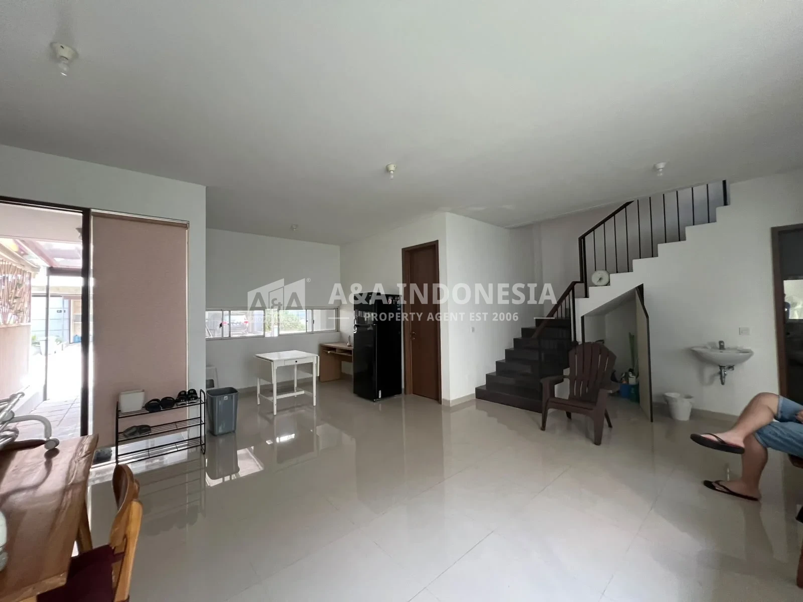 Jual Murah Rumah 2 Lantai Mewah Graha Natura Lokasi Strategis Lontar Surabaya - Thumbnail 2