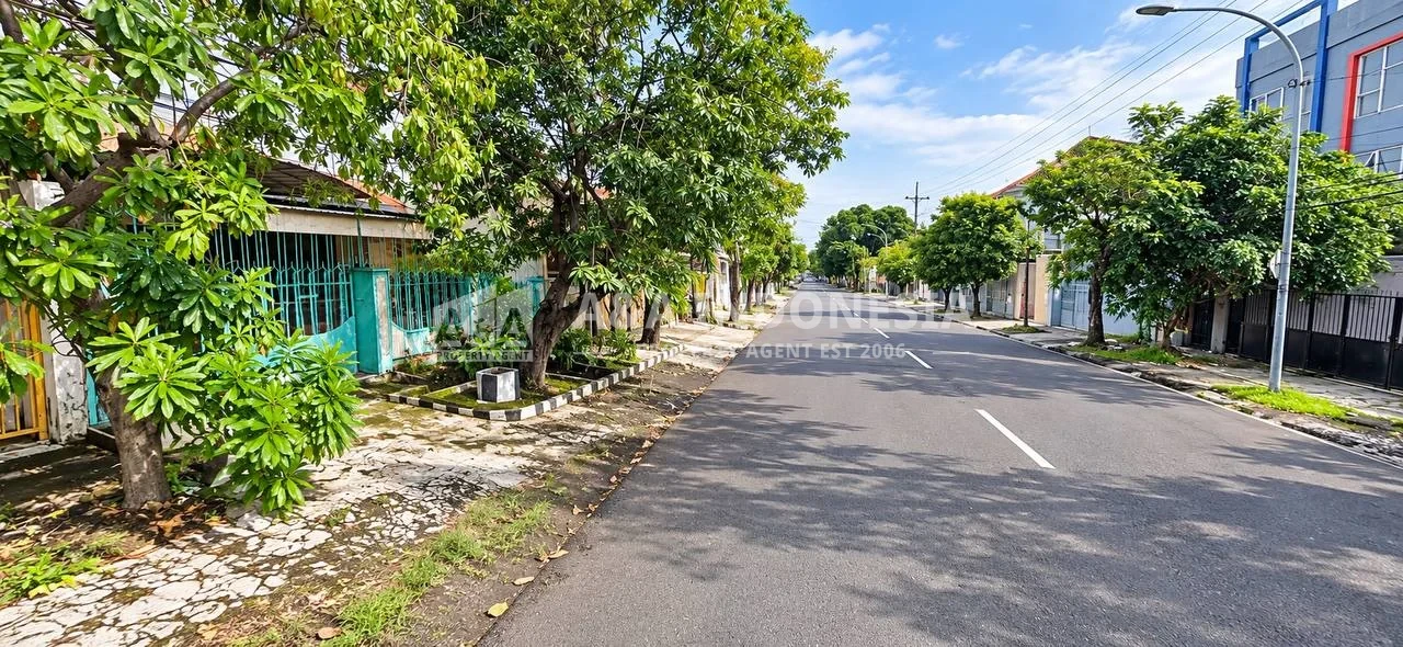 DIJUAL 2 RUMAH STRATEGIS DI RAYA NGANGEL MADYA SURABAYA TIMUR(EXCLUSIVE LISTING) - Thumbnail 2