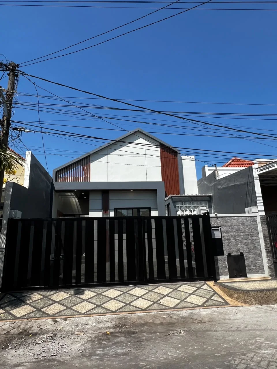 JARANG ADA! Dijual Rumah Baru 1 Lantai di Nirwana Eksekutif Surabaya Timur