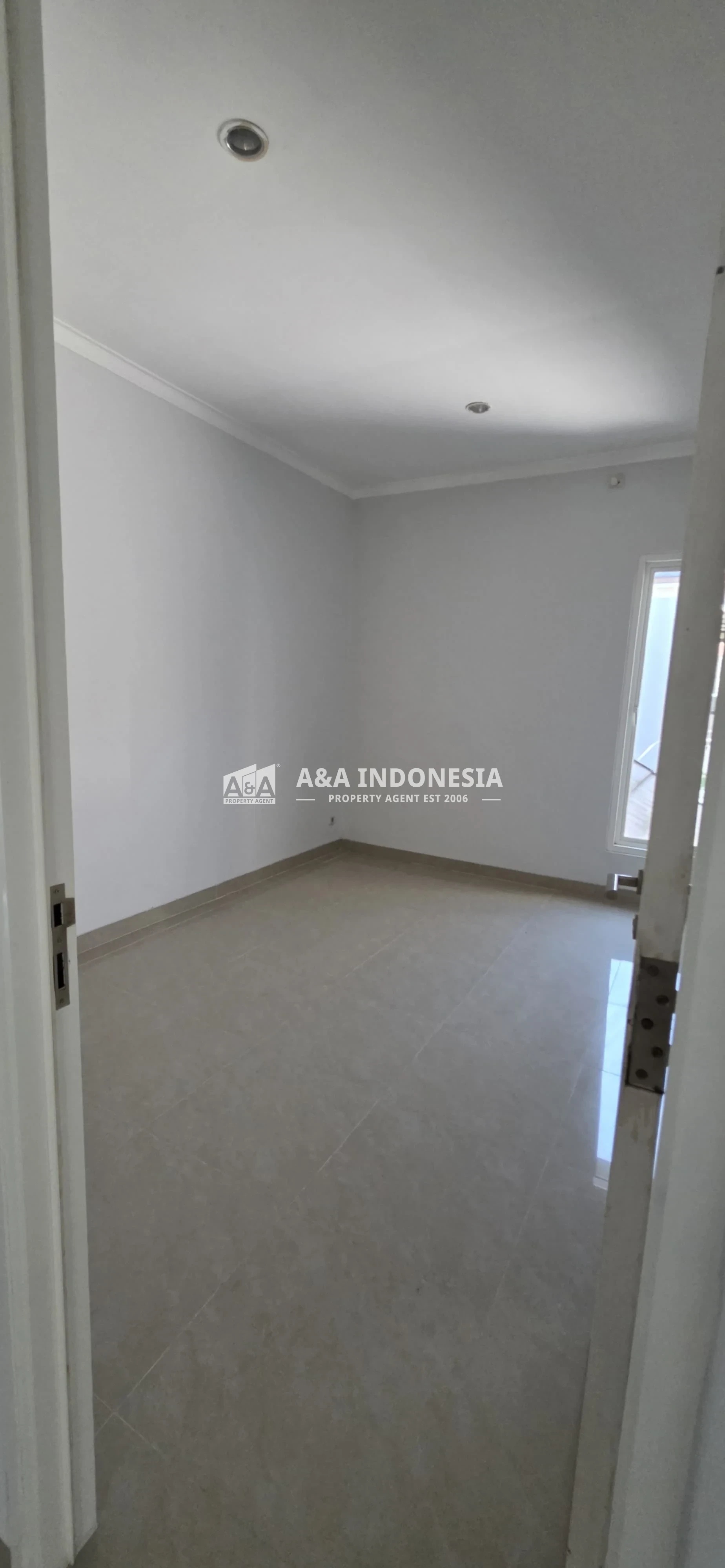 Disewakan Rumah Lokasi Strategis 2 Lantai Bumi Marina Mas Tengah Surabaya Timur - Thumbnail 5