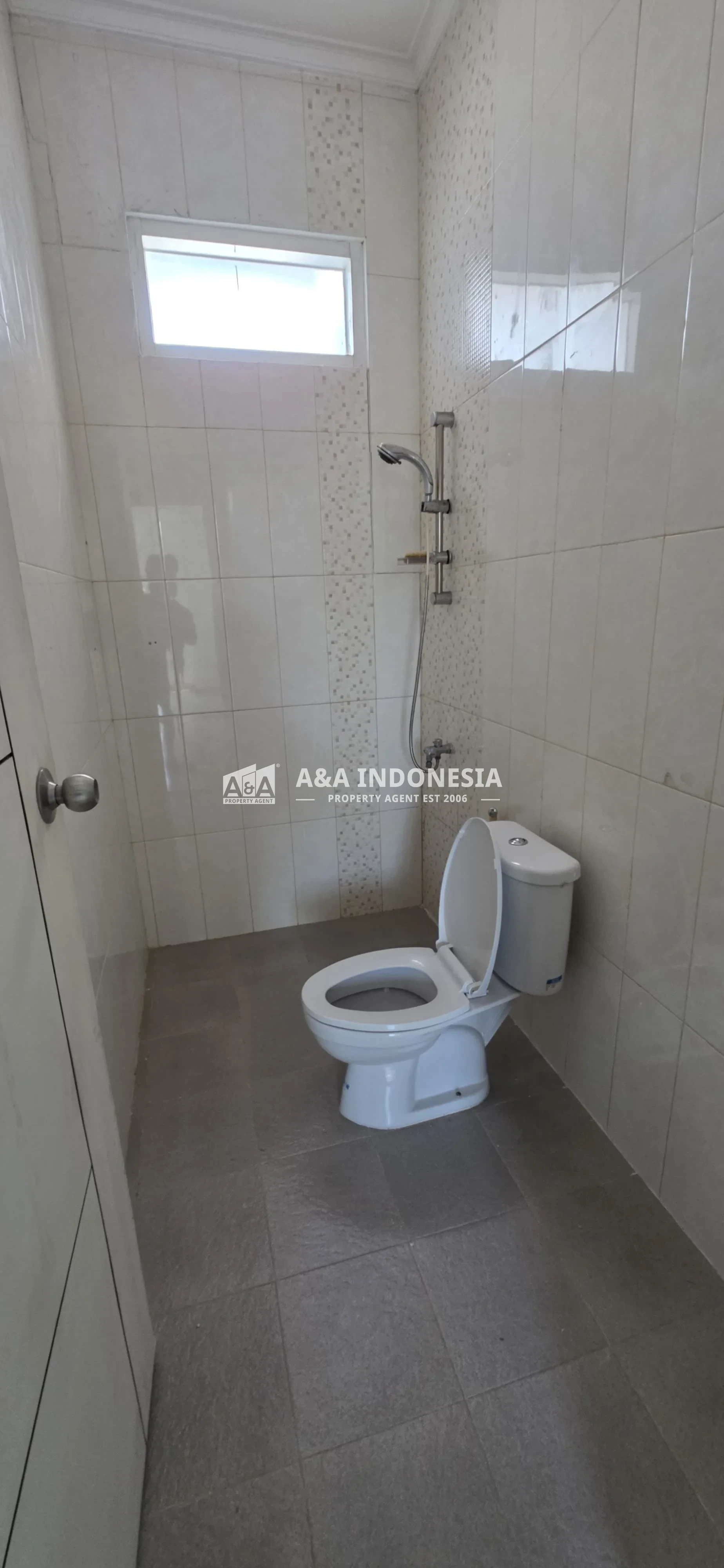 Disewakan Rumah Lokasi Strategis 2 Lantai Bumi Marina Mas Tengah Surabaya Timur - Thumbnail 6