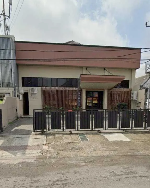 DISEWAKAN RUMAH USAHA DI JALAN MUSI SURABAYA PUSAT