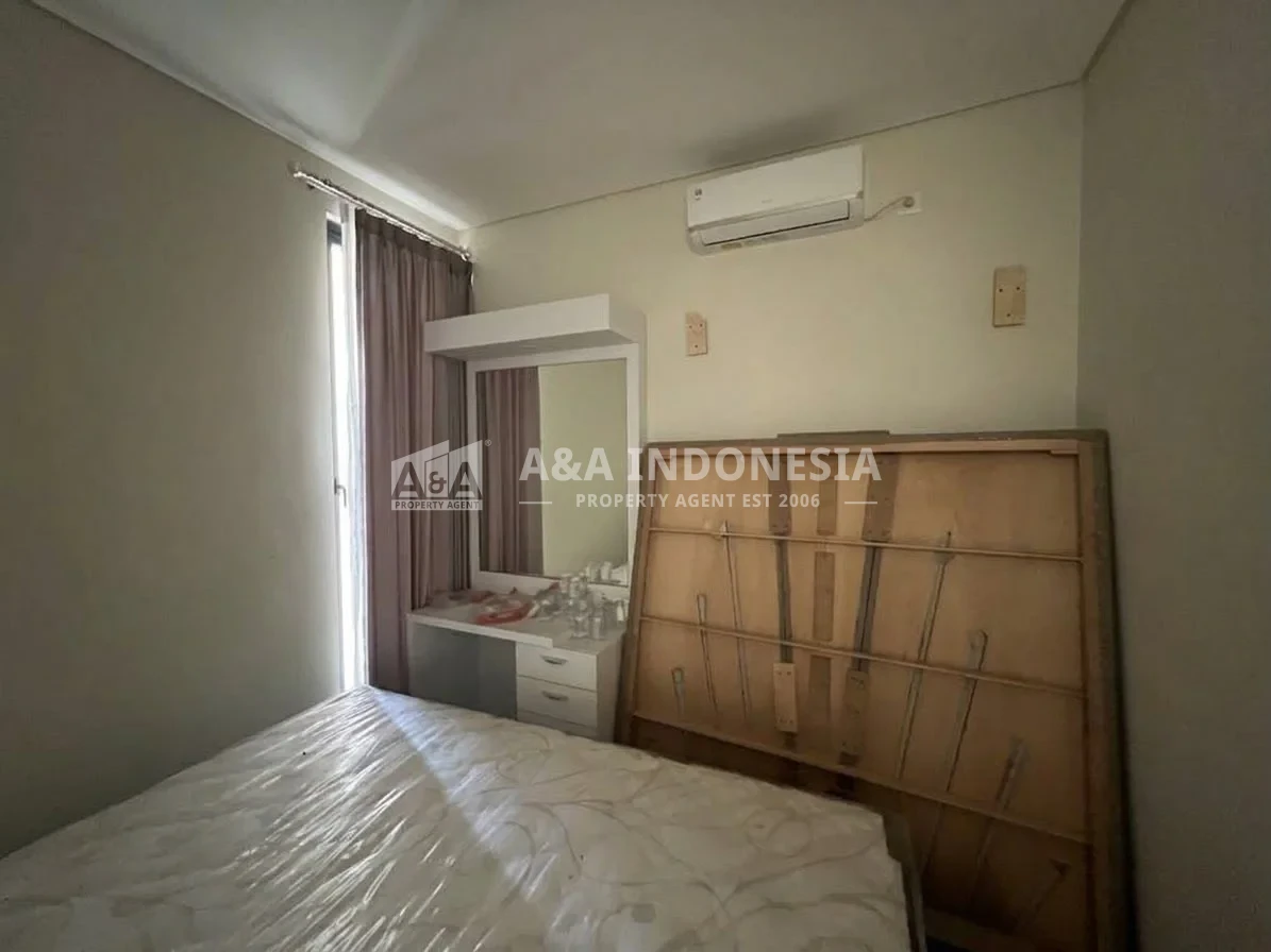 Disewakan Rumah Northwest Lake Citraland Surabaya Barat Semi Furnished - Thumbnail 6