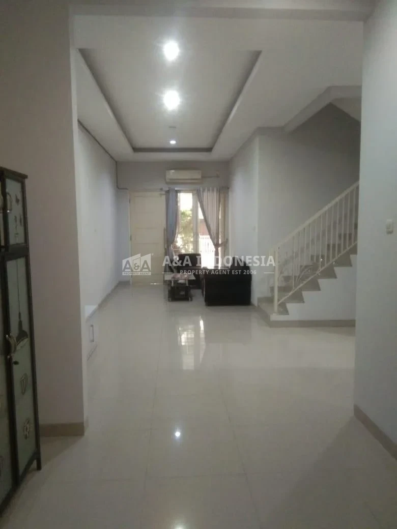 DIJUAL RUMAH SIAP HUNI DI TAMAN JAMBANGAN INDAH SURABAYA SELATAN - Thumbnail 3