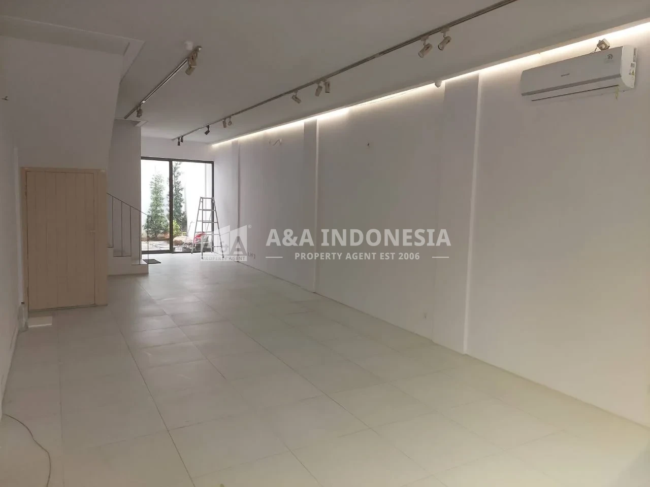 DIJUAL RUKO MOCA CENTRA DI DIAN ISTANA SURABAYA BARAT - Thumbnail 3