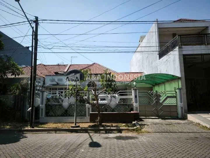 Dijual Rumah Lokasi Strategis Galaxy Bumi Permai Araya Tahap 1 Surabaya Timur - Image 1