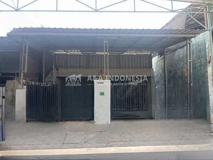 DISEWAKAN RUMAH SIAP HUNI DI PETEMON SURABAYA BARAT - Image 1