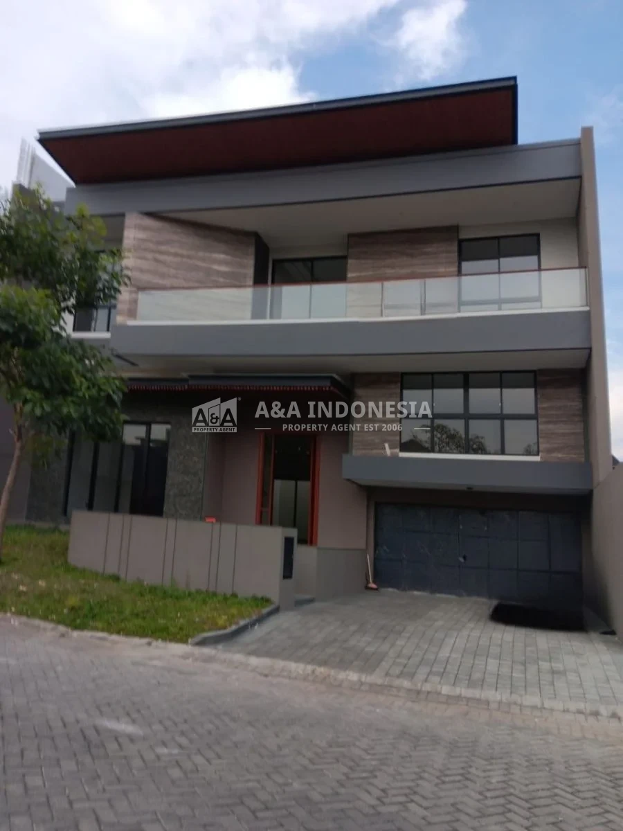 Rumah baru Imperial Golf, Pakuwon Indah - Image 1