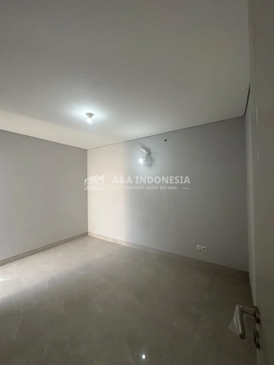 FOR SALE – Rumah 2 Lantai Grand Pakuwon Cluster Gladstone Surabaya Barat - Thumbnail 2
