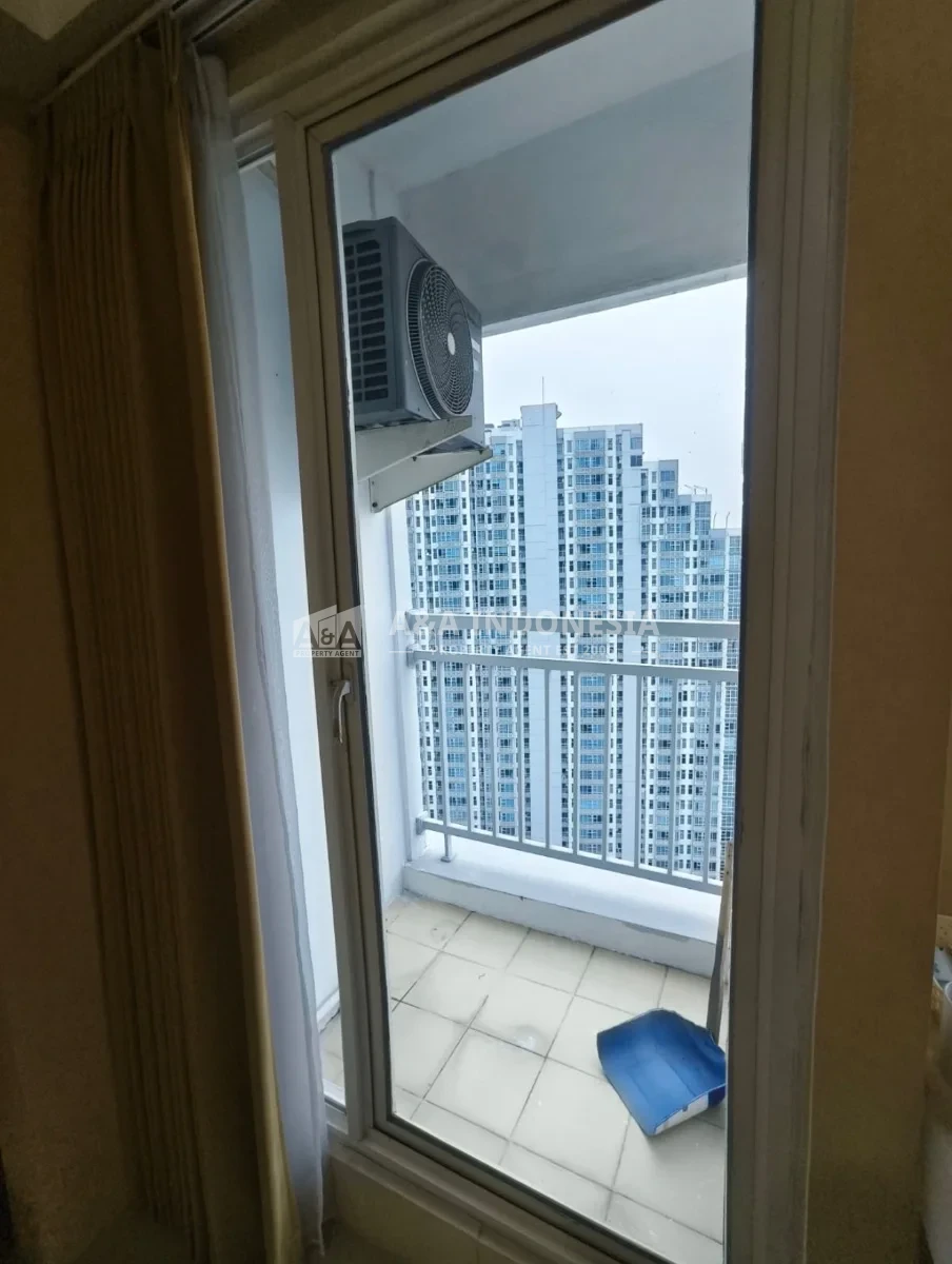 Disewakan Apartemen Orchard Surabaya Barat  Fully Furnished View City - Thumbnail 6