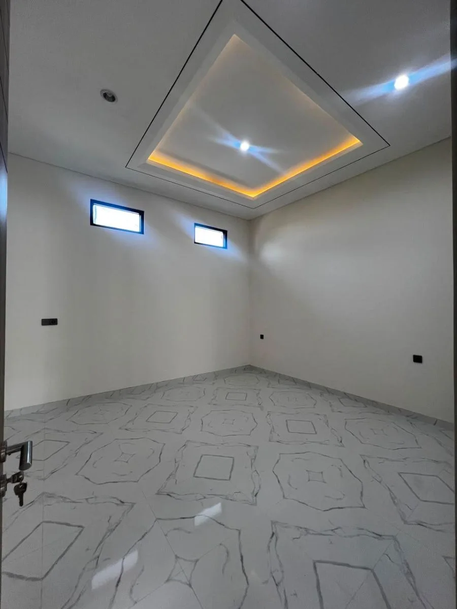 Dijual rumah baru 2 lantai dengan desain minimalis di kawasan Sorento Pakuwon City - Thumbnail 4