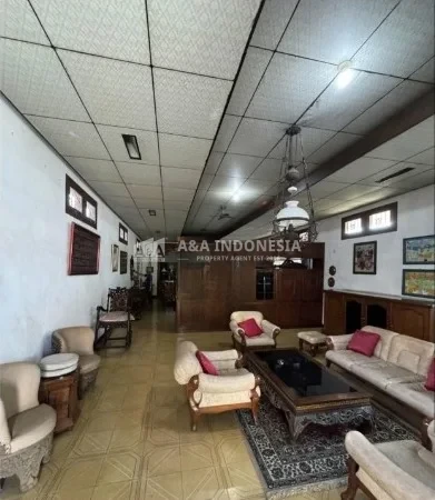 Dijual rumah premium di kawasan Petemon Barat Surabaya - Thumbnail 4