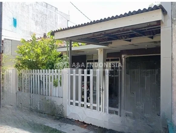 Dijual rumah siap huni di Surabaya Timur - Image 1