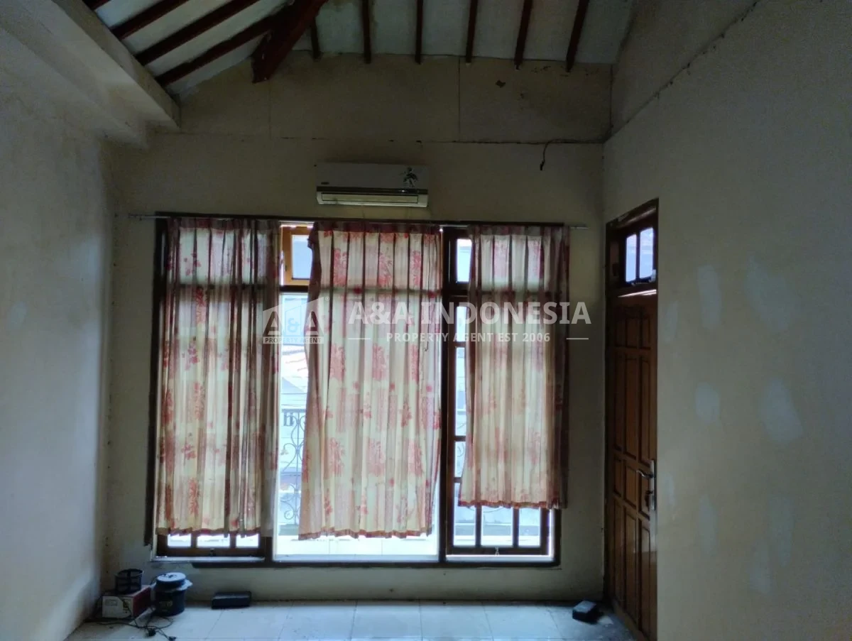 Dijual rumah usaha Murah 2 Lantai di Surabaya Timur kawasan Gubeng Kertajaya - Thumbnail 3