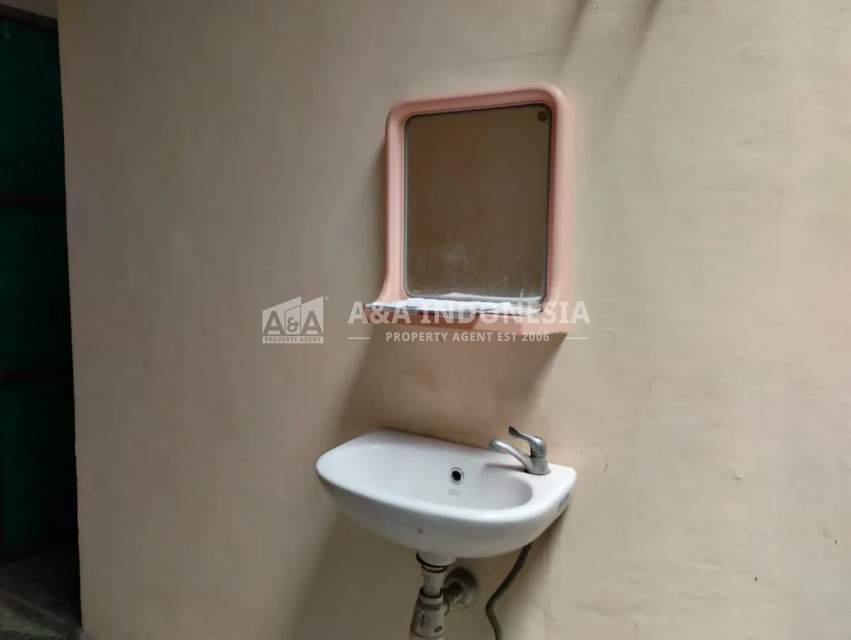 Dijual rumah usaha Murah 2 Lantai di Surabaya Timur kawasan Gubeng Kertajaya - Thumbnail 5