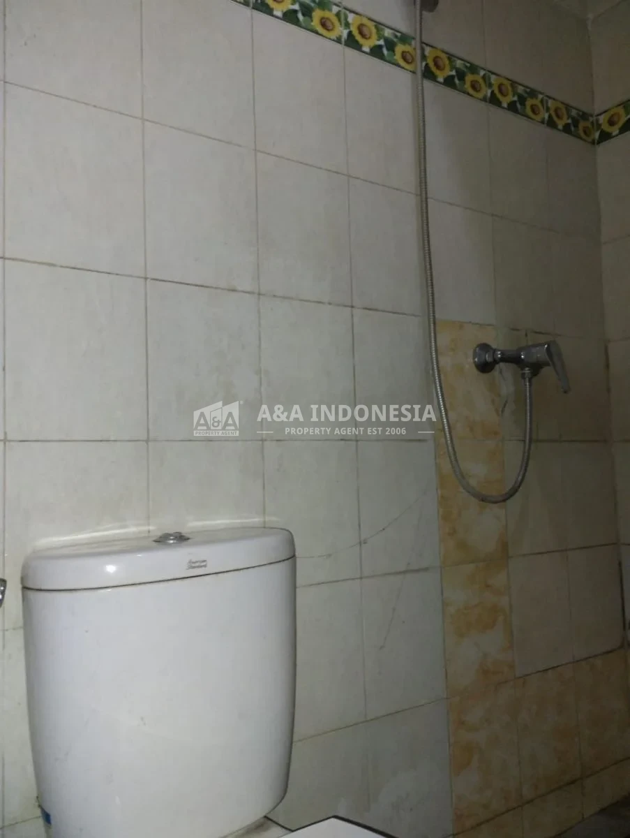 Dijual rumah usaha Murah 2 Lantai di Surabaya Timur kawasan Gubeng Kertajaya - Thumbnail 6