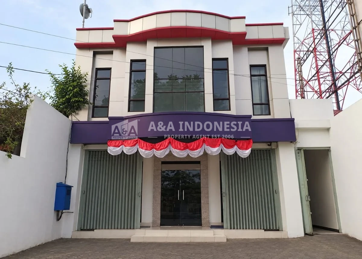 Dijual ruko 2 lantai Di Jalan Trunojoyo, Kepatihan, Kaliwates, Jember, Dengan Lokasi Strategis - Image 1