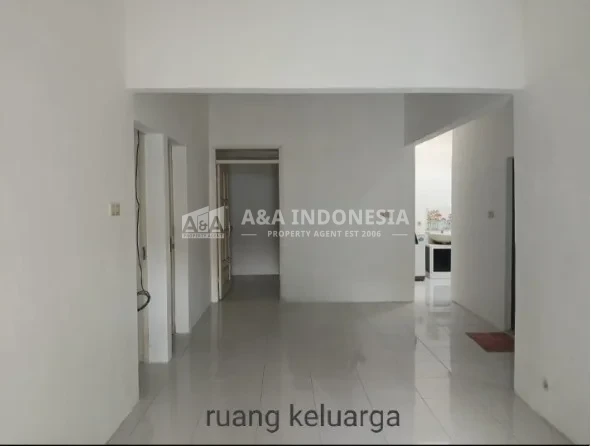 Disewakan rumah terawat dan siap huni di Griya Kebraon Barat Surabaya Barat - Thumbnail 3