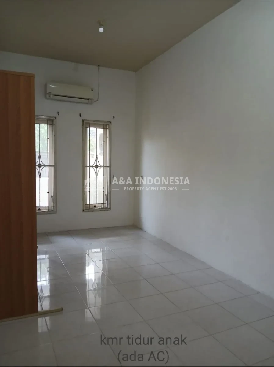 Disewakan rumah terawat dan siap huni di Griya Kebraon Barat Surabaya Barat - Thumbnail 4