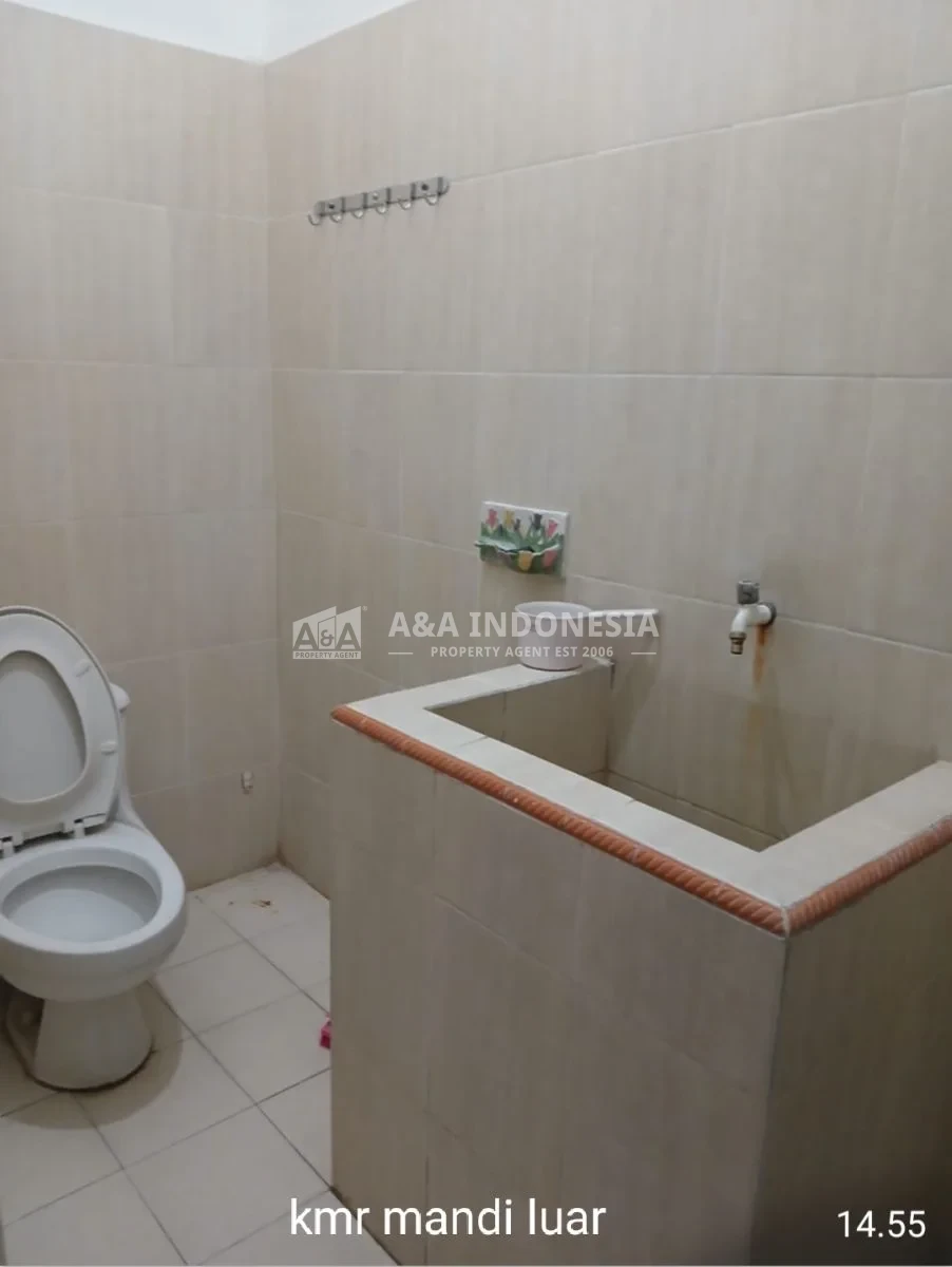 Disewakan rumah terawat dan siap huni di Griya Kebraon Barat Surabaya Barat - Thumbnail 5