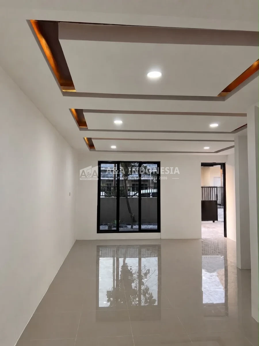 Dijual Rumah di Nginden Intan Surabaya Timur, Lokasi Strategis Dekat UNTAG & UNITOMO - Thumbnail 3