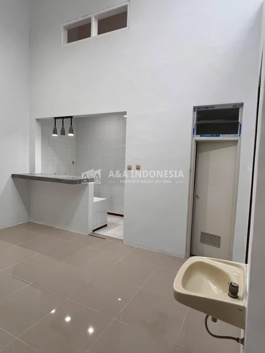 Dijual Rumah di Nginden Intan Surabaya Timur, Lokasi Strategis Dekat UNTAG & UNITOMO - Thumbnail 6