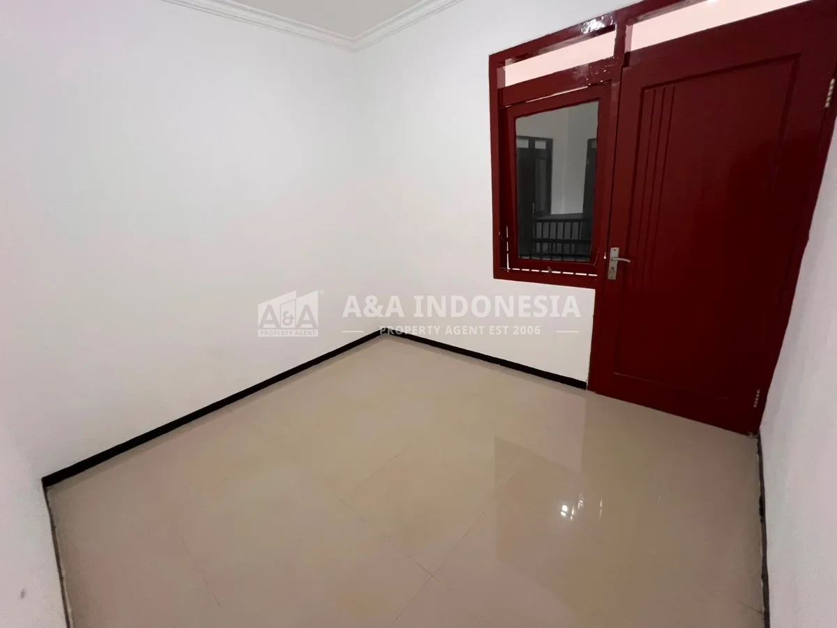 Dijual Rumah di Nginden Intan Surabaya Timur, Lokasi Strategis Dekat UNTAG & UNITOMO - Thumbnail 7