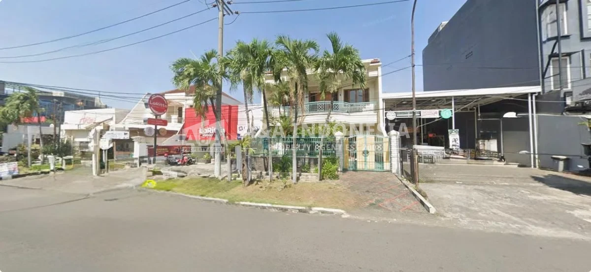 Disewakan rumah usaha strategis Raya Darmo Permai Surabaya Barat