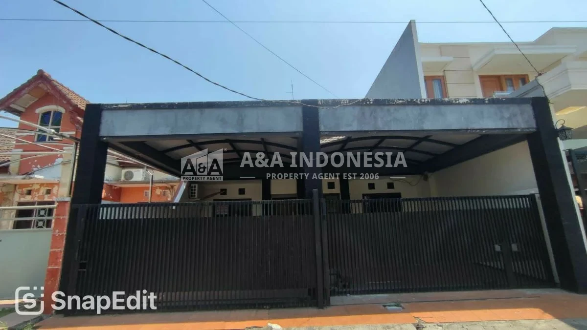 Dijual Rumah Semi Furnished Siap Huni Taman Pondok Indah Wiyung Surabaya Barat - Image 1