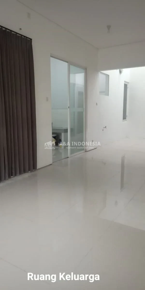 Dijual Rumah 2 Lantai di Royal Residence Cluster Greenwich Surabaya Barat - Thumbnail 2