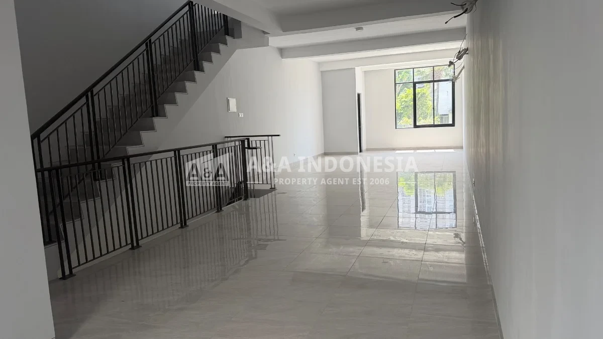 Disewakan Ruko Beverly Pakuwon City Surabaya Timur - Thumbnail 4