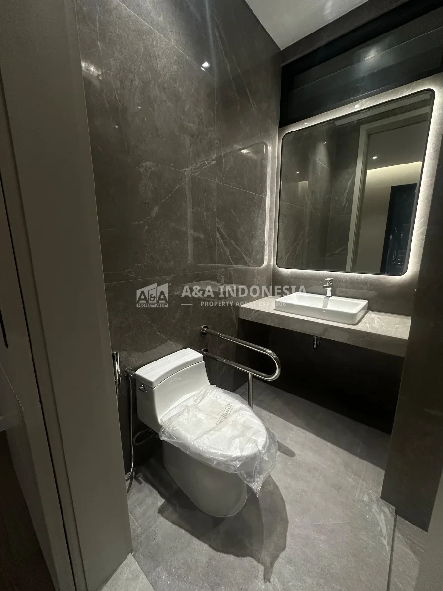 Dijual Rumah 3 Lantai Royal Residence Surabaya Barat - Thumbnail 4