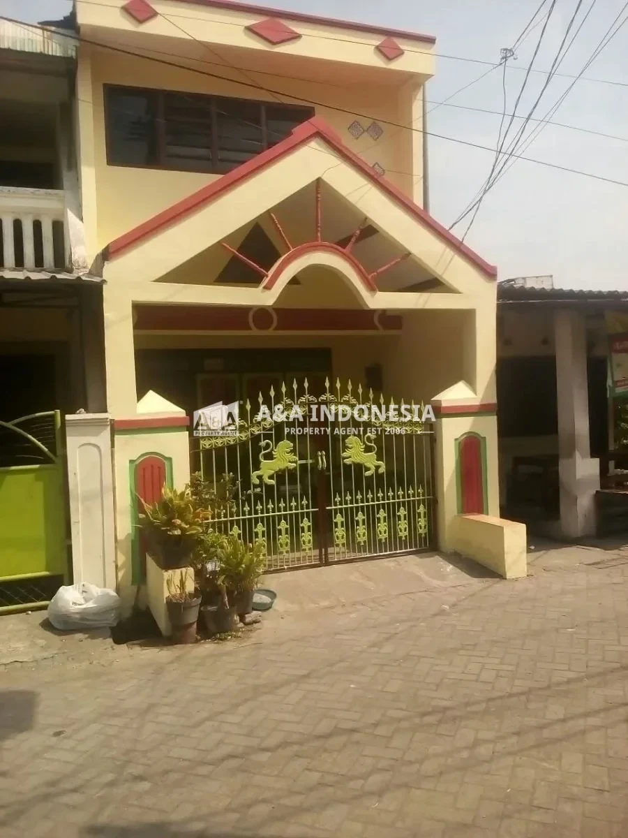 Dijual Rumah Cocok Untuk Usaha Kos Kosan di Nginden Surabaya Timur - Image 1